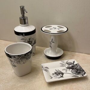 Lenox Moonlit Garden, Gray and White Floral Bath Accessory Set